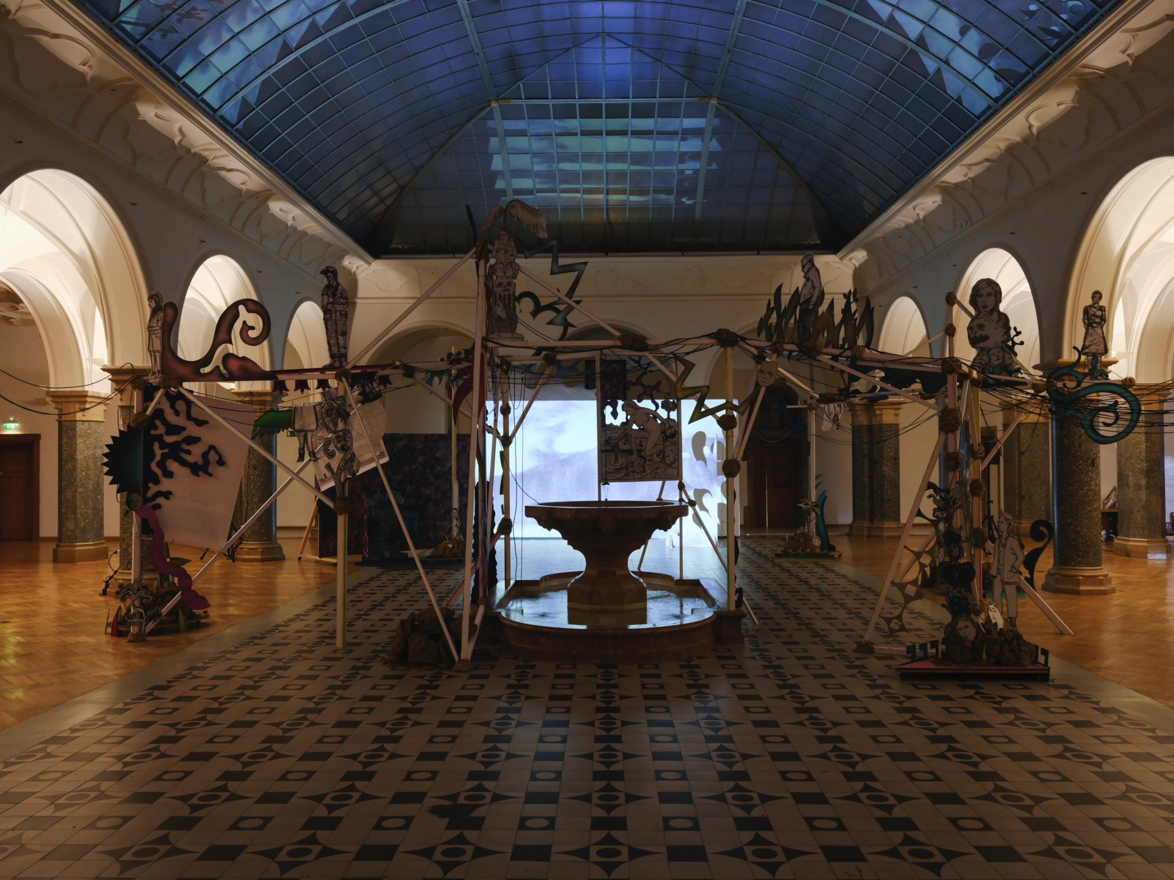 Rathaus Galerie München beauty and the truth daniel man 07 Joerg Koopmann