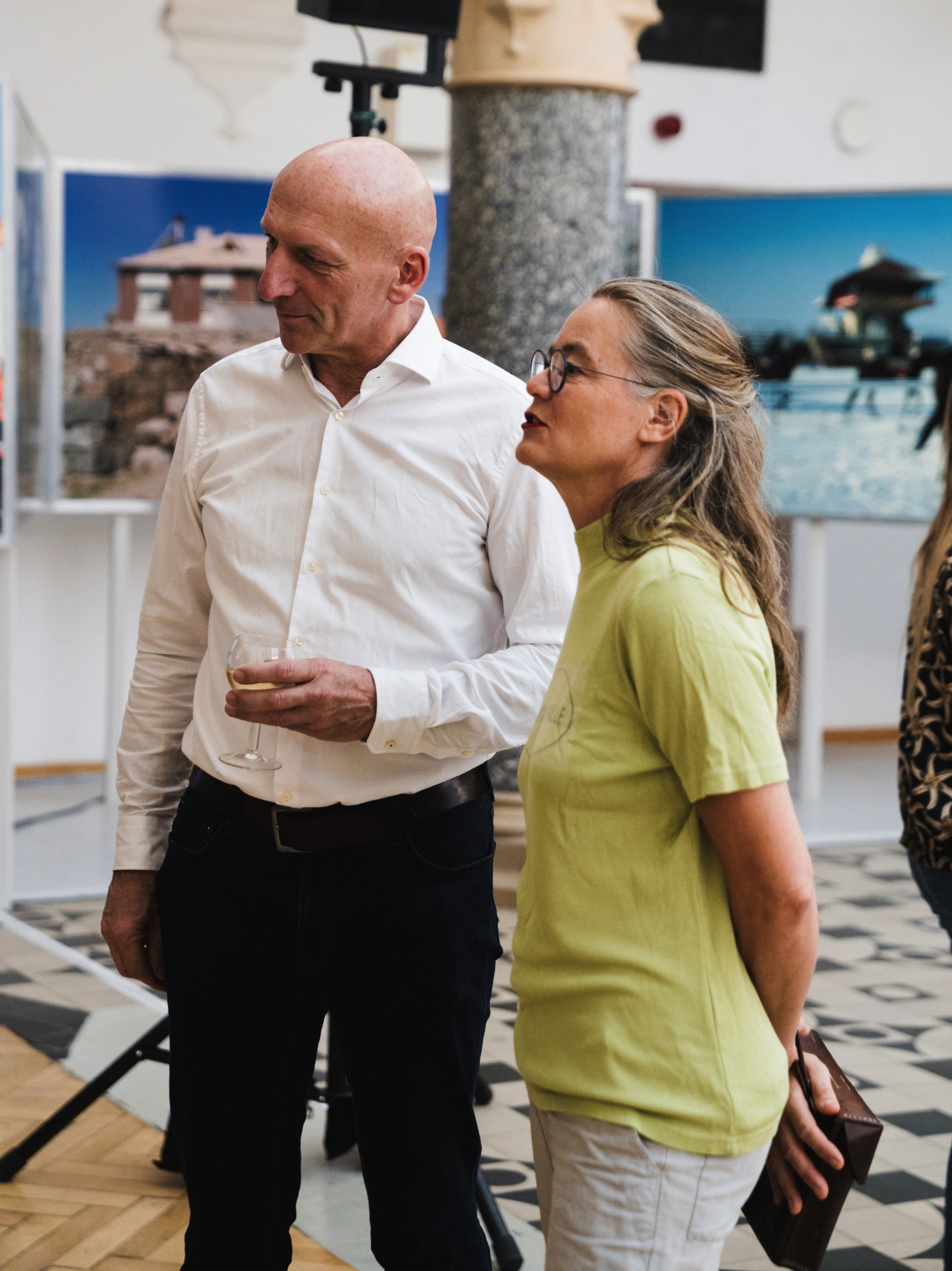 Rathaus Galerie München Empfangshalle Speisung 04 Priscillia Grubo