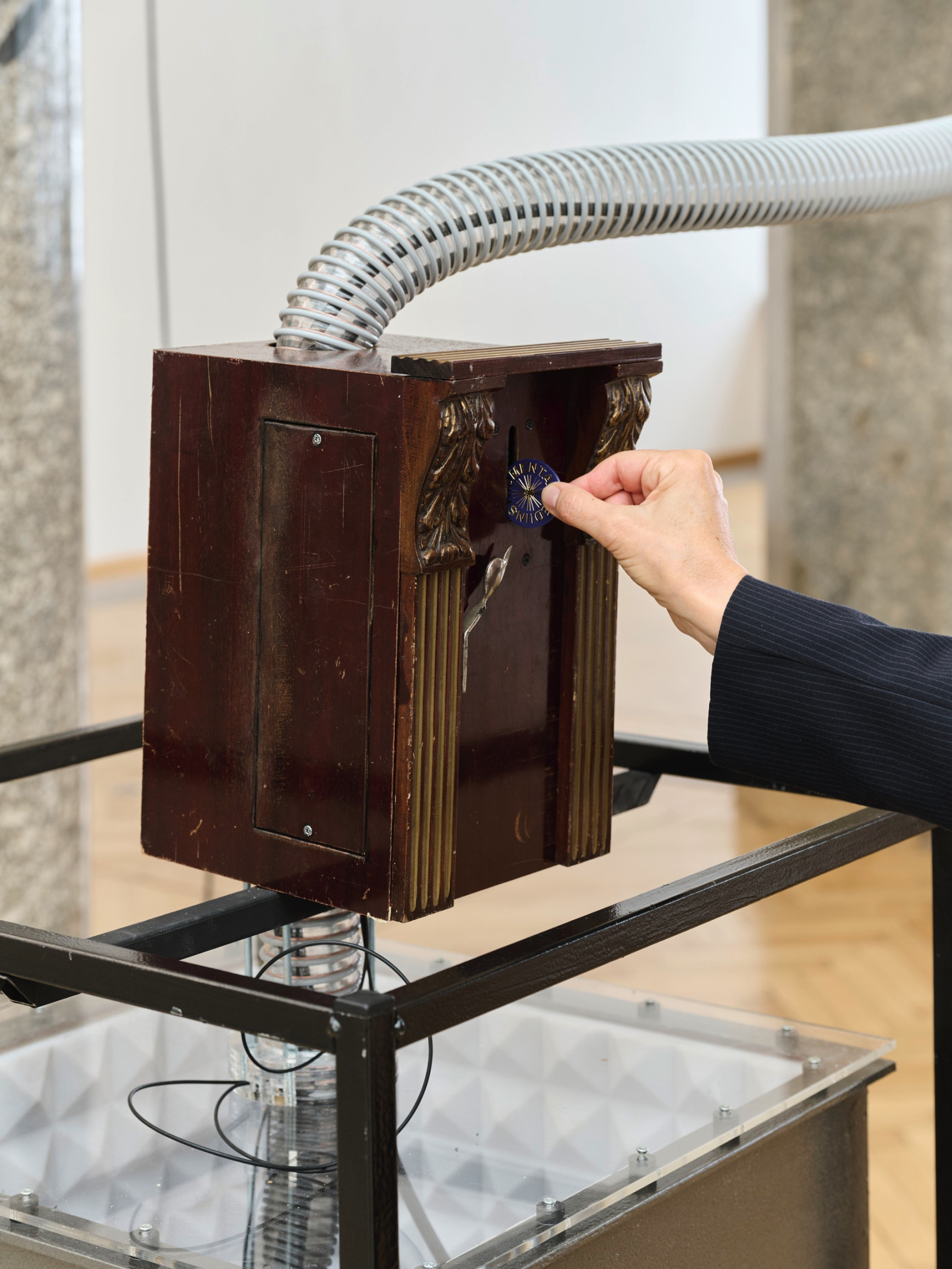 Rathaus Galerie München Instrumentalized Engl Lieberman Schlehhuber 04 Fabian Frinzel