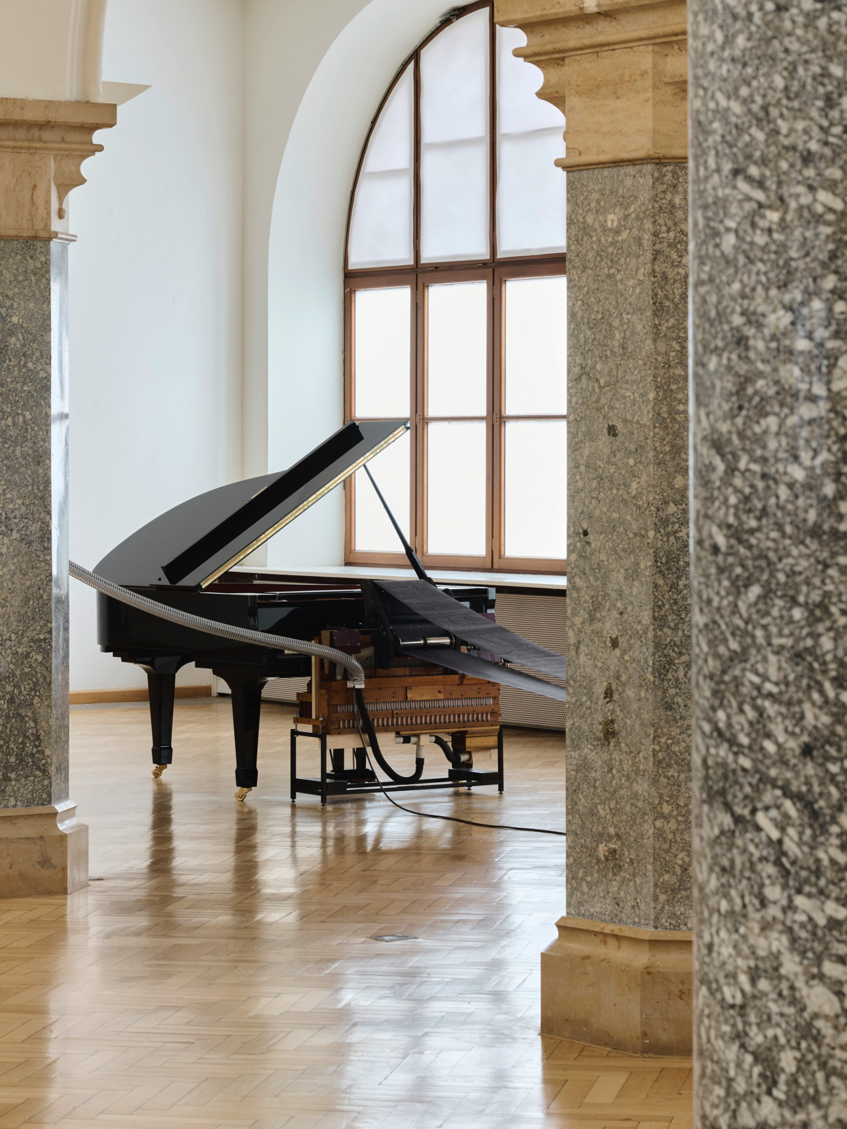 Rathaus Galerie München Instrumentalized Engl Lieberman Schlehhuber 12 Fabian Frinzel